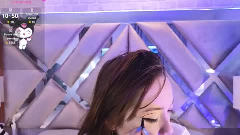 Snapshot of harperwest_ chatting on October 8, 2025, 8:39 pm Harper online show from October 8, 2025, 8:39 pm