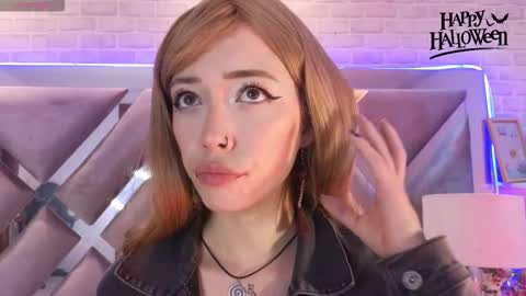 Snapshot of harperwest_ chatting on October 21, 2025, 9:15 pm Harper online show from October 21, 2025, 9:15 pm