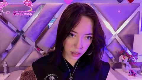 Snapshot of harperwest_ chatting on March 3, 2026, 8:48 pm Harper online show from March 3, 2026, 8:48 pm