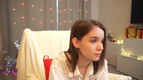 Call Me Tate  its my fourth day here i hope we can to be friends and not only online show from December 22, 2024, 9:33 am