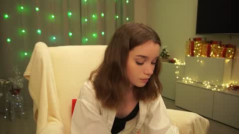 Call Me Tate  its my fourth day here i hope we can to be friends and not only online show from December 27, 2024, 3:31 am