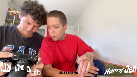 Snapshot of harry_jen chatting on September 26, 2025, 8:51 am TAP HERE choise Harry tattoo on chest Jen curls hair online show from September 26, 2025, 8:51 am