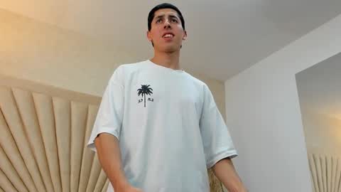   H  K   online show from October 7, 2025, 8:39 pm