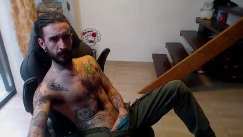 Snapshot of harry_reems_ chatting on January 2, 2025, 8:24 pm OMAR online show from January 2, 2025, 8:24 pm