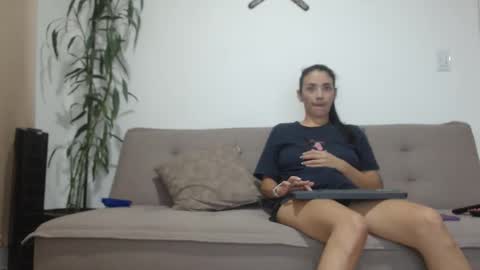 Snapshot of harrycum4you chatting on April 17, 2026, 3:09 am hannaandharri online show from April 17, 2026, 3:09 am