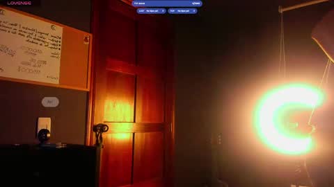 Snapshot of harrydavidsonx chatting on April 14, 2026, 3:40 pm ... online show from April 14, 2026, 3:40 pm