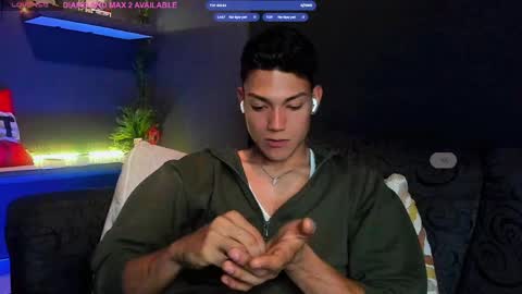 Snapshot of harrydavidsonx chatting on April 23, 2026, 1:18 am ... online show from April 23, 2026, 1:18 am