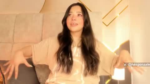 has_gonzalezz online show from August 5, 2026, 4:37 am