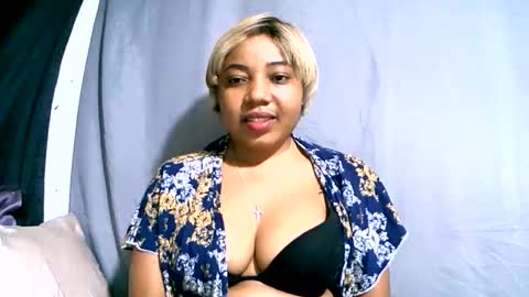 hasimina09 online show from October 4, 2025, 1:36 am