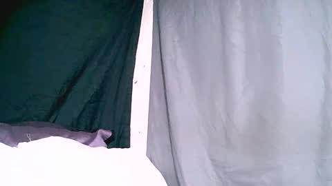 hasimina09 online show from October 23, 2025, 3:11 pm