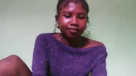 Snapshot of hasleyinah chatting on March 2, 2026, 7:48 am hasleyinah online show from March 2, 2026, 7:48 am