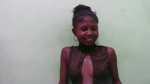 Snapshot of hasleyinah chatting on March 17, 2026, 10:18 am hasleyinah online show from March 17, 2026, 10:18 am