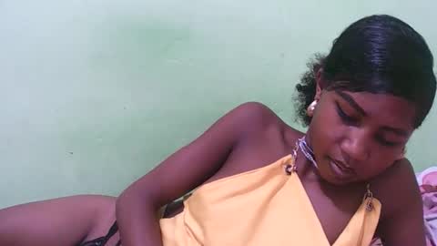 Snapshot of hasleyinah chatting on April 2, 2026, 9:45 pm hasleyinah online show from April 2, 2026, 9:45 pm