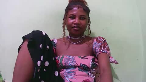 hasleyinah online show from May 4, 2026, 6:37 pm