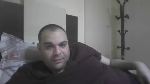 hassansalah30 online show from February 28, 2025, 12:32 am