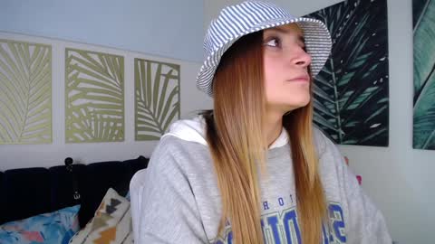 Nicole online show from February 4, 2025, 5:53 am