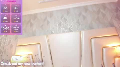 Snapshot of hatsajones chatting on March 1, 2026, 4:14 am hatsajones online show from March 1, 2026, 4:14 am