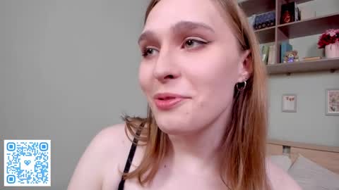 Mia online show from May 2, 2026, 2:11 pm