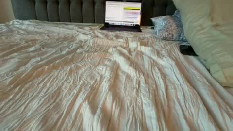 Snapshot of hawt_ass_milf chatting on August 8, 2026, 10:50 am Amber - or vip online show from August 8, 2026, 10:50 am