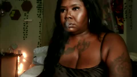 hawtchoc37 online show from September 14, 2025, 12:43 am