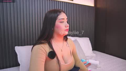 Snapshot of hay1_ chatting on February 17, 2026, 5:26 am haylie See you tonight at 8pm Colombia time online show from February 17, 2026, 5:26 am