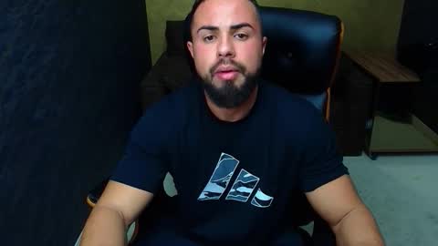 HayesWood online show from October 23, 2025, 4:23 am