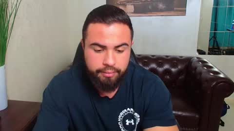 HayesWood online show from December 18, 2025, 6:08 am