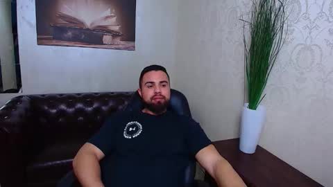 HayesWood online show from February 3, 2026, 5:49 am