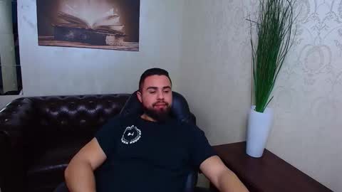 HayesWood online show from February 3, 2026, 6:22 am