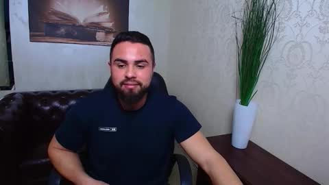 HayesWood online show from February 5, 2026, 6:29 am