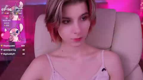 haylaamber online show from February 16, 2025, 4:21 pm