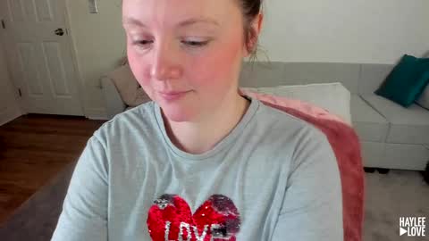Snapshot of haylee_love chatting on February 6, 2026, 6:33 pm Haylee Love online show from February 6, 2026, 6:33 pm