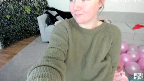 Snapshot of haylee_love chatting on March 7, 2026, 1:35 am Haylee Love online show from March 7, 2026, 1:35 am