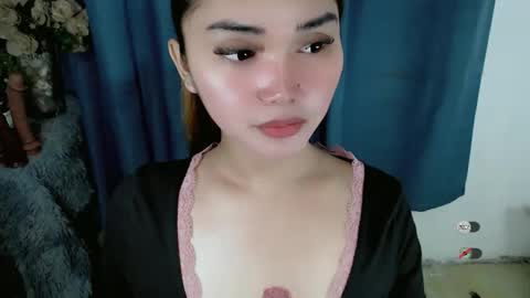 haylee online show from November 19, 2025, 2:11 am