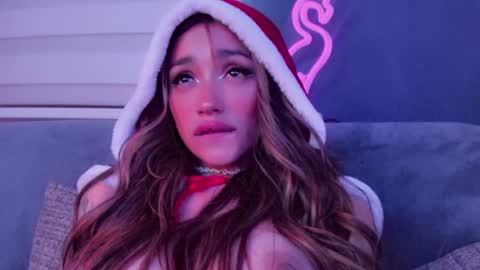 Marie online show from December 31, 2024, 8:45 pm