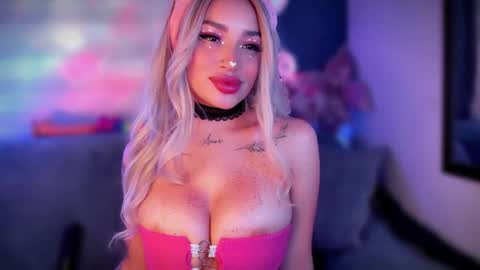 Marie online show from February 6, 2025, 2:11 am