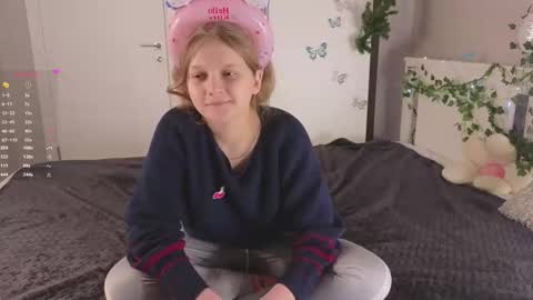 Jenny online show from March 25, 2026, 6:36 pm