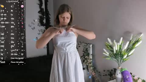 Jenny online show from April 19, 2026, 7:16 pm