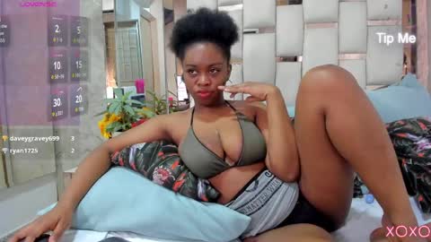 hazel_lanee online show from May 13, 2026, 7:06 am