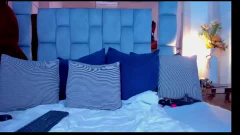 hazel_lanee online show from June 25, 2026, 6:51 am