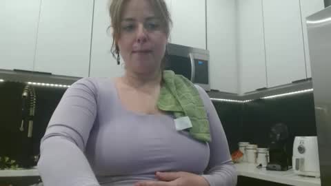Hazel online show from April 29, 2026, 8:15 pm