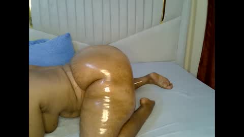 hazel_spanky online show from March 4, 2025, 5:00 am