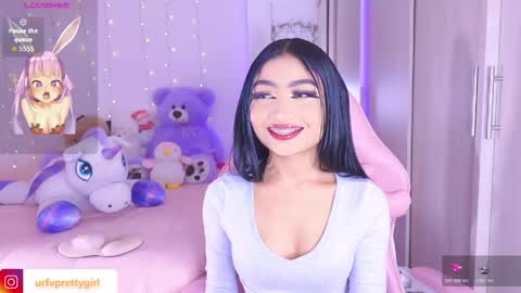 Snapshot of hazelbabee_ chatting on May 4, 2026, 5:47 am Lynn online show from May 4, 2026, 5:47 am