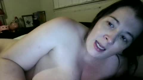 Snapshot of hazelbasil32728 chatting on July 8, 2026, 2:05 am hazelbasil32728 online show from July 8, 2026, 2:05 am