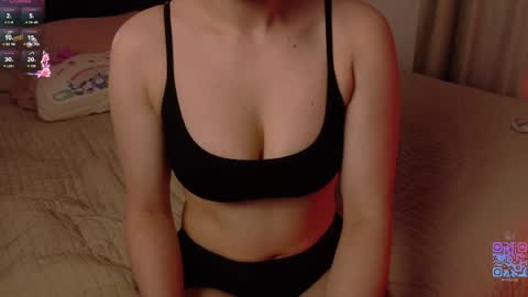 hazelhayess online show from May 11, 2026, 4:04 pm