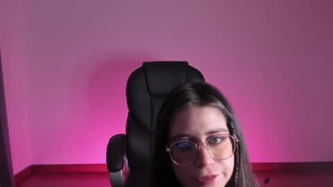 Snapshot of hazelkush00 chatting on October 14, 2025, 9:59 pm HazelKush online show from October 14, 2025, 9:59 pm