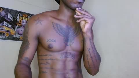 hazlan_420 online show from September 12, 2025, 2:28 pm