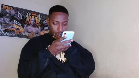 hazlan_420 online show from October 5, 2025, 11:19 am