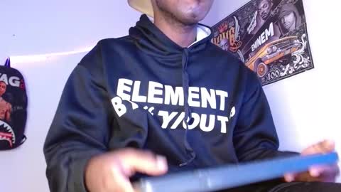 hazlan_420 online show from March 14, 2026, 11:15 am