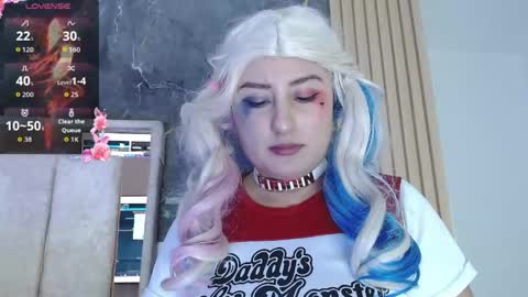 hazumi_tsu online show from April 27, 2026, 10:19 pm